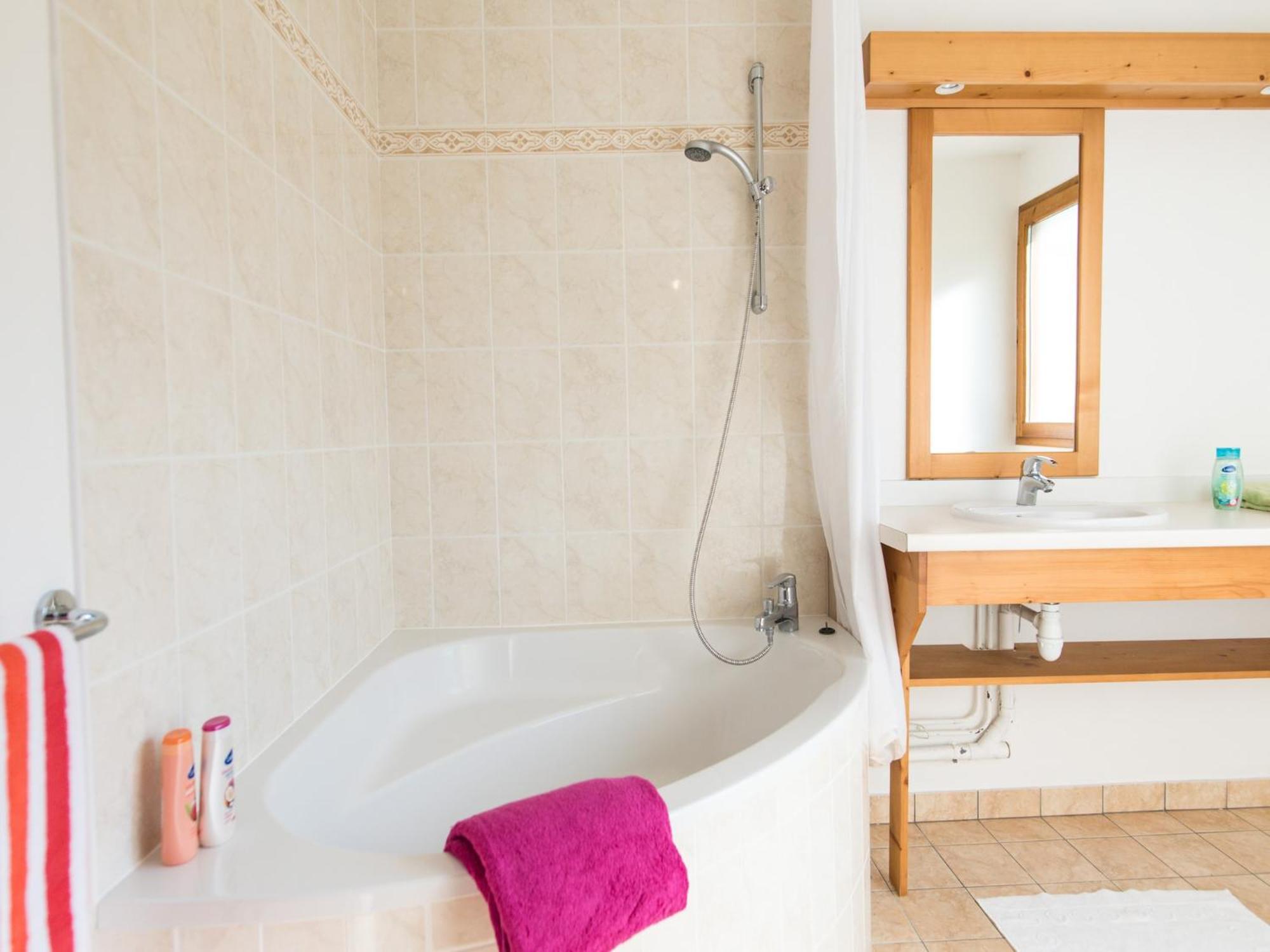 Great Holiday Home Near Lake Annecy Giez Exteriör bild